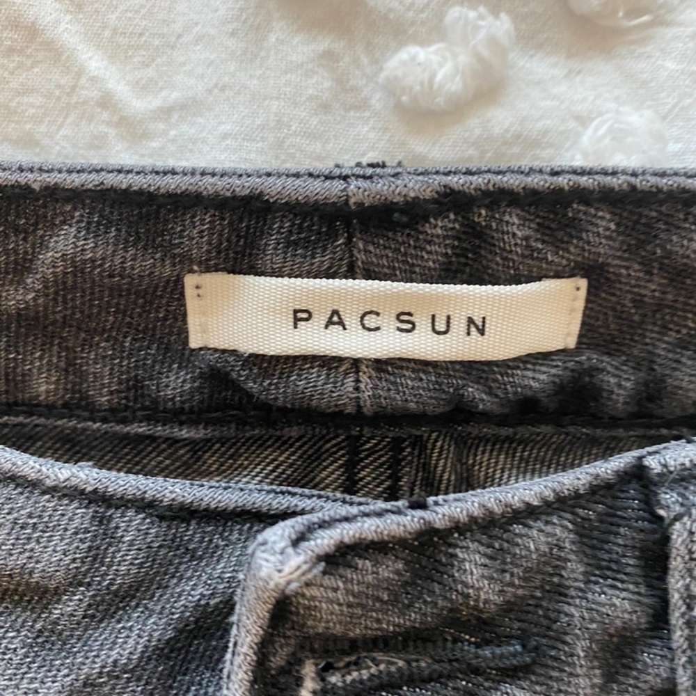 Pacsun Mom Jeans Size 24 - Picture 1 of 2